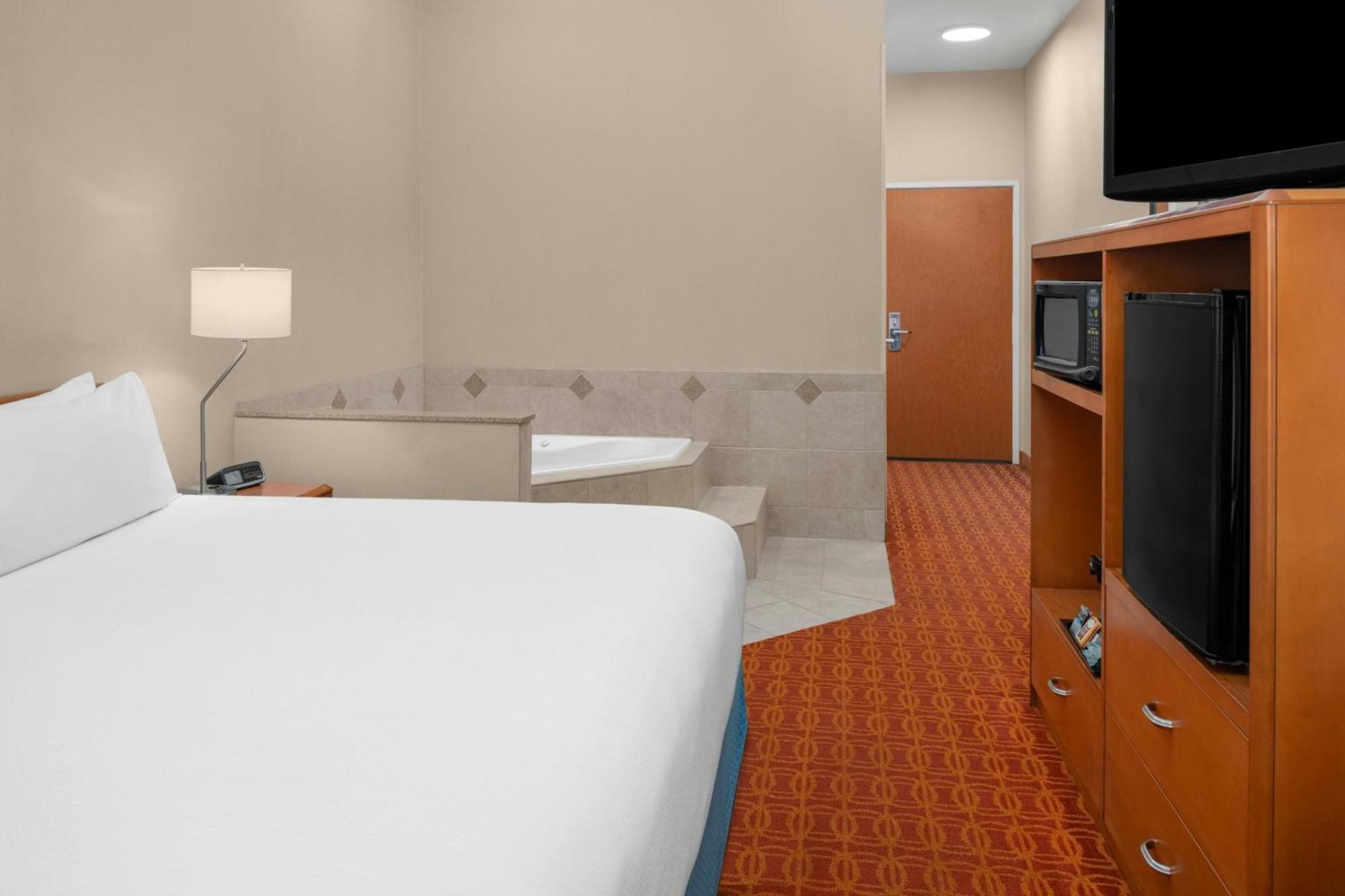 Fairfield Inn And Suites By Marriott Elk Grove Dış mekan fotoğraf